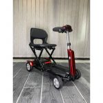 SCOOTER PLIANT AUTOMATIQUE AVEC 4 ROUES
